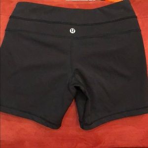 Lululemon spandex shorts